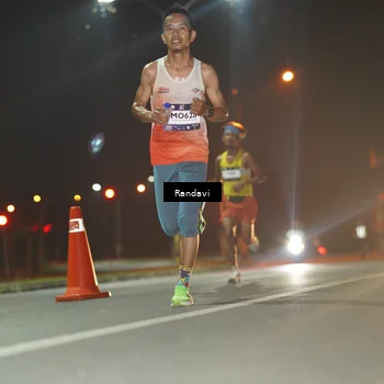 Runner Photo 7757137