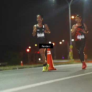Runner Photo 7757171