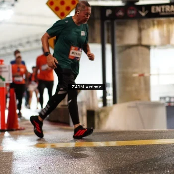 Runner Photo 7757175