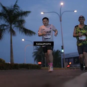 Runner Photo 7757191
