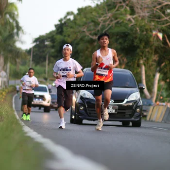 Runner Photo 7757256