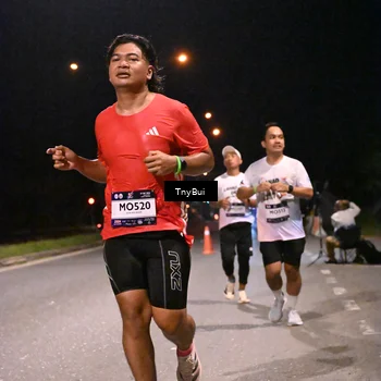 Runner Photo 7757266