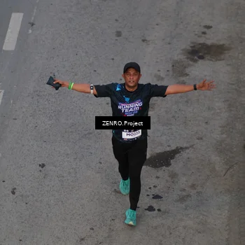 Runner Photo 7757274