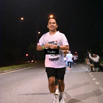Runner Photo 7757278