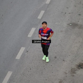 Runner Photo 7757288