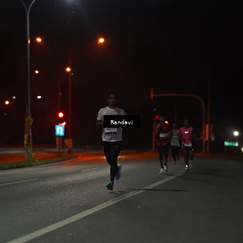 Runner Photo 7757325