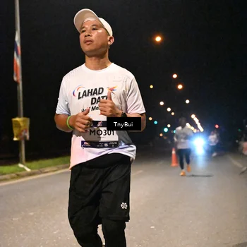 Runner Photo 7757362