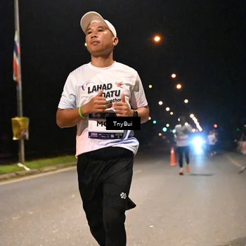 Runner Photo 7757364