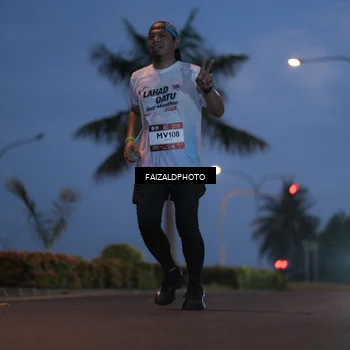 Runner Photo 7757367
