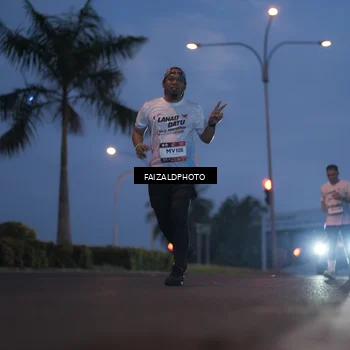 Runner Photo 7757399