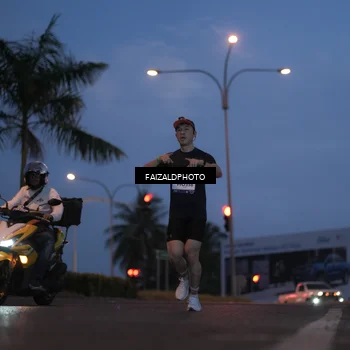 Runner Photo 7757425