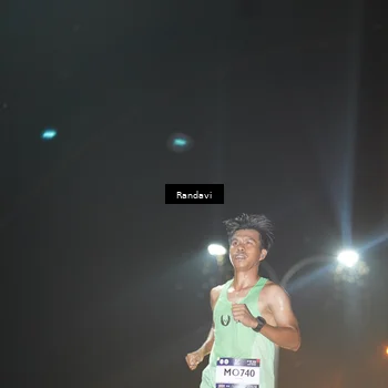 Runner Photo 7757505