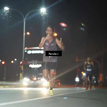 Runner Photo 7757523