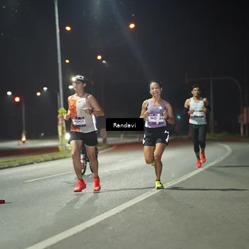 Runner Photo 7757564