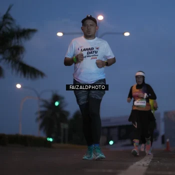 Runner Photo 7757570