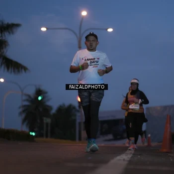 Runner Photo 7757585