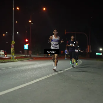 Runner Photo 7757603