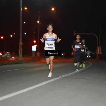 Runner Photo 7757608