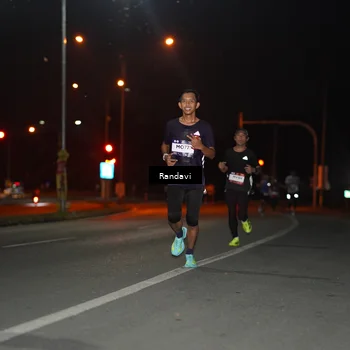 Runner Photo 7757609