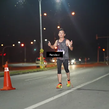 Runner Photo 7757612