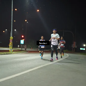 Runner Photo 7757656
