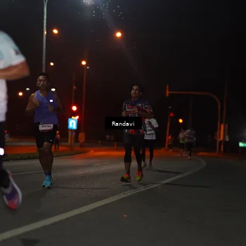 Runner Photo 7757674