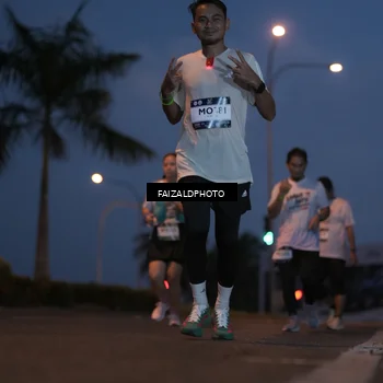 Runner Photo 7757690