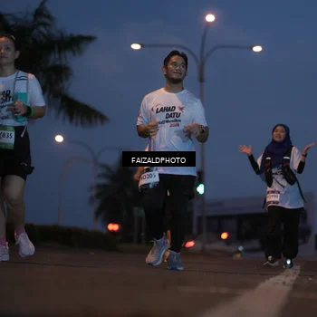 Runner Photo 7757693