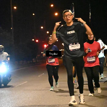 Runner Photo 7757709