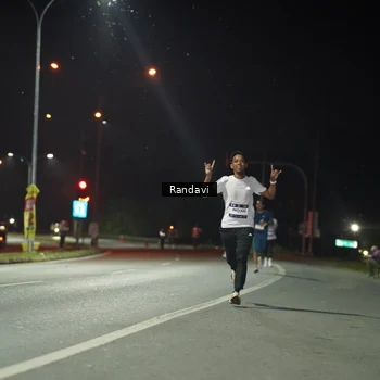 Runner Photo 7757793