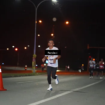 Runner Photo 7757831