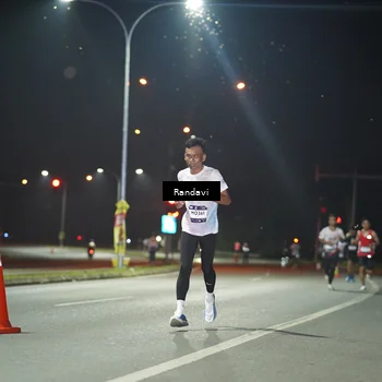 Runner Photo 7757838