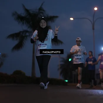 Runner Photo 7757890