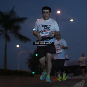Runner Photo 7757923