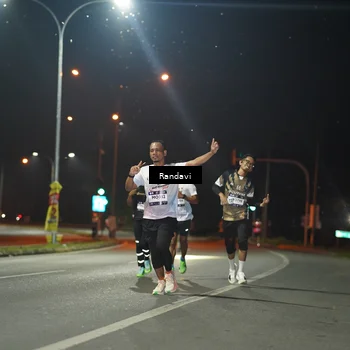 Runner Photo 7757924