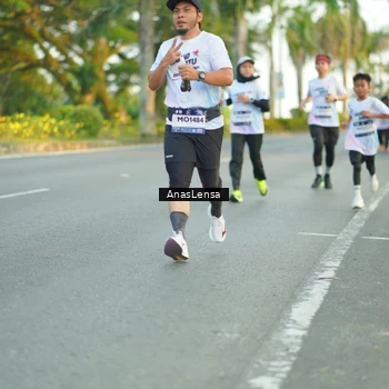 Runner Photo 7757944