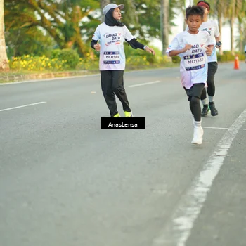Runner Photo 7757957