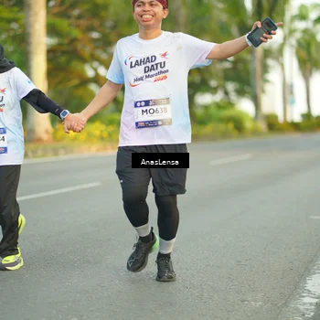 Runner Photo 7757987
