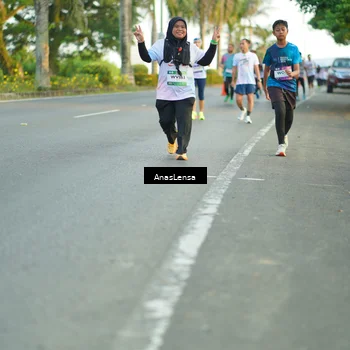 Runner Photo 7757999