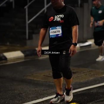 Runner Photo 7758002