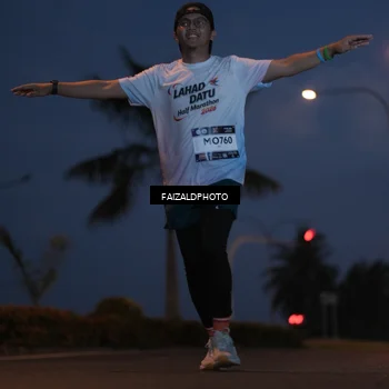 Runner Photo 7758008