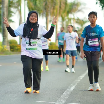 Runner Photo 7758015
