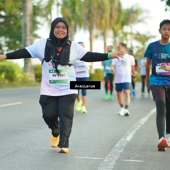 Runner Photo 7758016