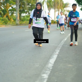 Runner Photo 7758024
