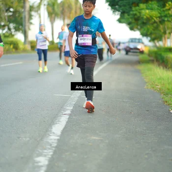 Runner Photo 7758033