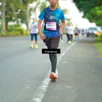 Runner Photo 7758046