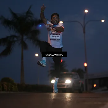 Runner Photo 7758053