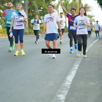 Runner Photo 7758076