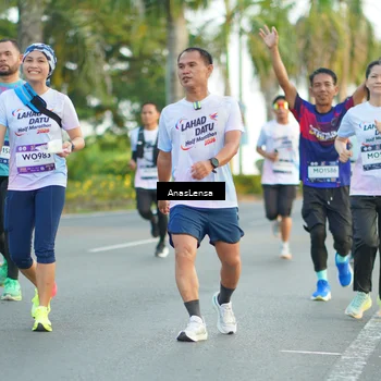 Runner Photo 7758086