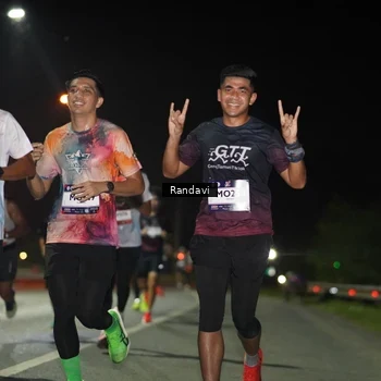 Runner Photo 7758090